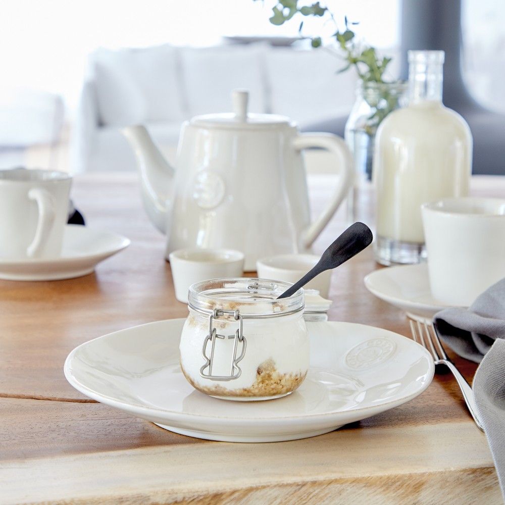 vaisselle blanche : assiette, tasses et soucoupes NOVA - maison gabin décoration