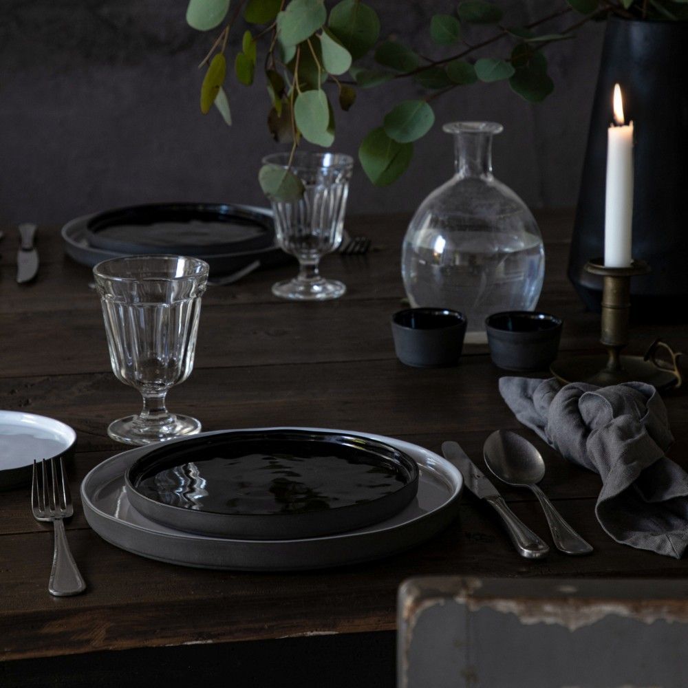 Assiette à dessert noire brillante et mat ecogres avec rebord - maison gabin décoration