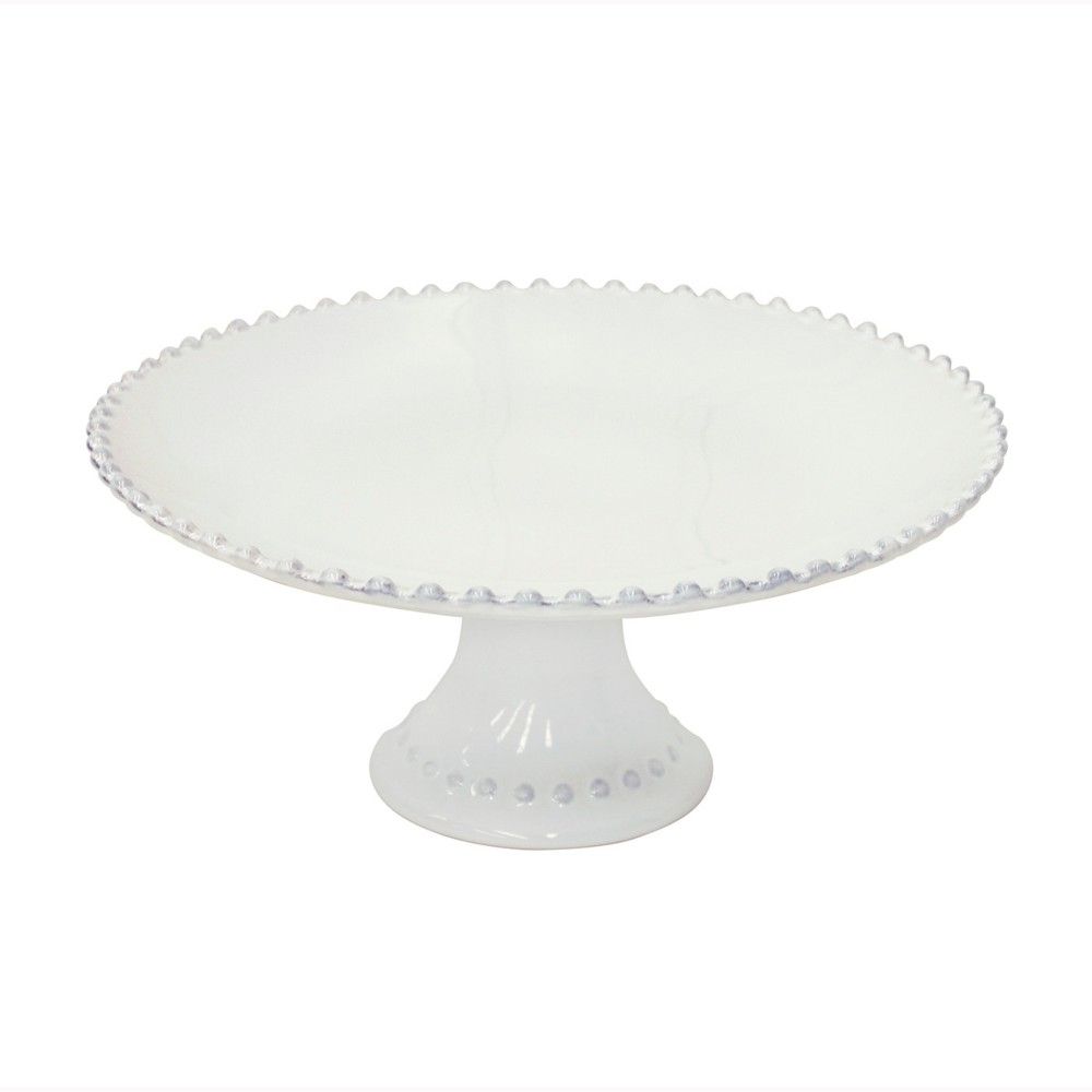 un plat à gateaux avec pied, blanc, rond avec des perles sur le rebord. Maison gabin decoration