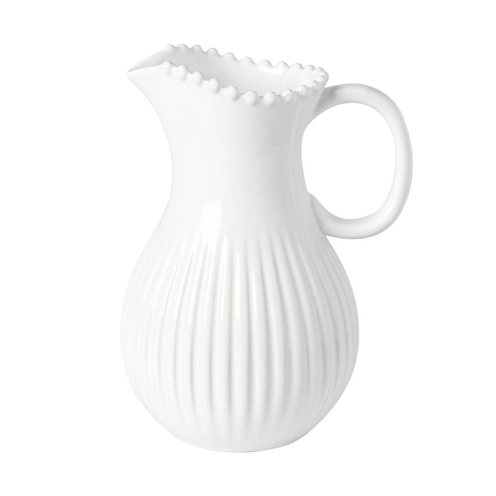 un pichet à eau blanc avec une anse, un bec verseur, sublimé par des perles sur le rebord ,2.58l- maison gabin decoration