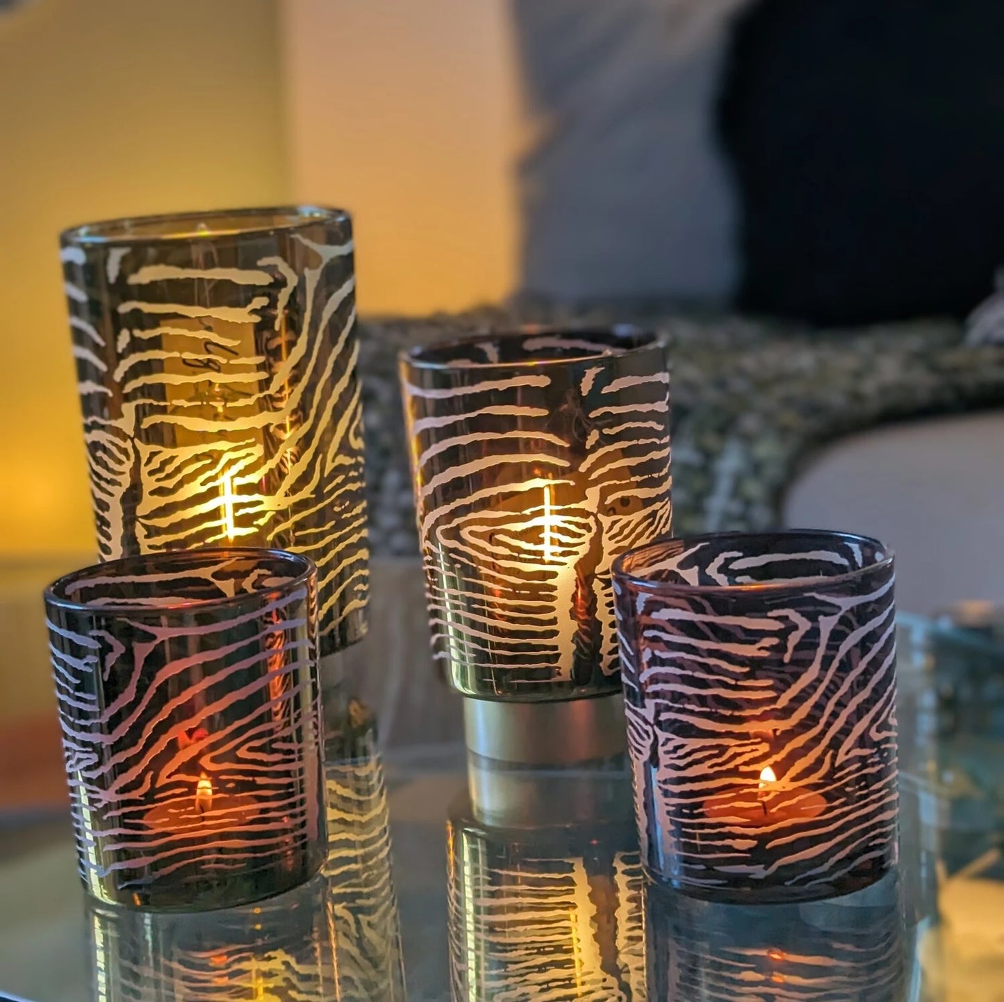 ensemble de lampes de table et de photophores avec imprimés zebre - maison gabin décoration