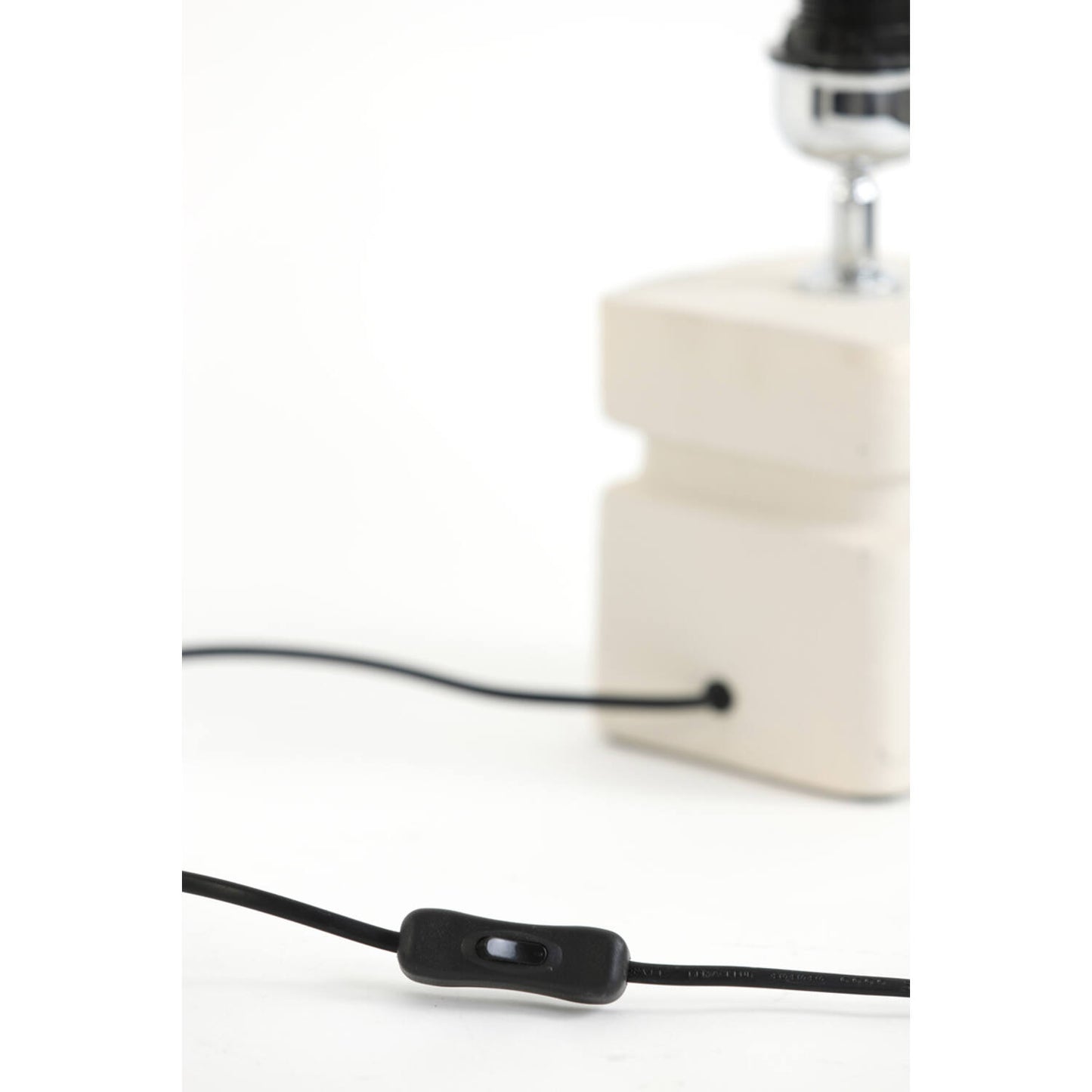 lampe à poser filaire à brancher sur secteur - maison gabin décorationj