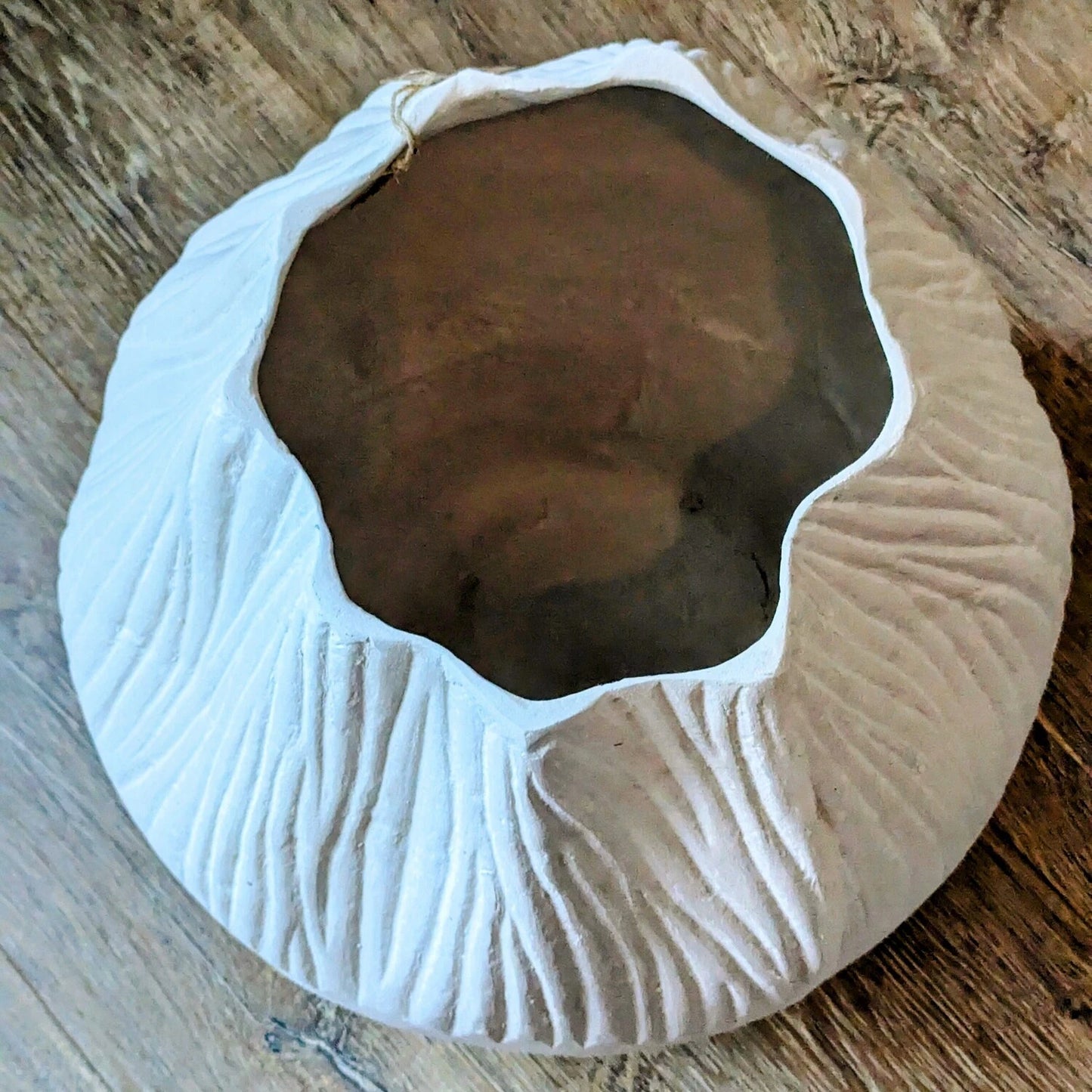 pot déco papier mâché et son ouverture irrégulière D39cm - maison gabin décoration