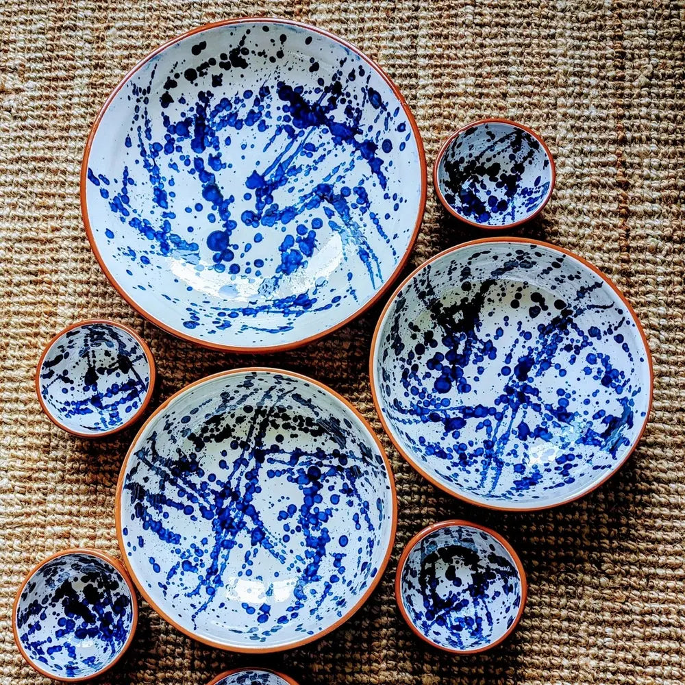 vaisselle bleu et blanc en céramique - maison gabin décoration