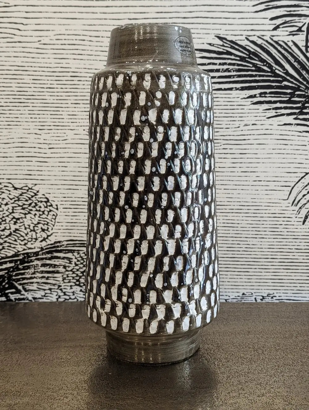 vase en céramique H36cm marron et blanc motifs ethniques - maison gabin décoration