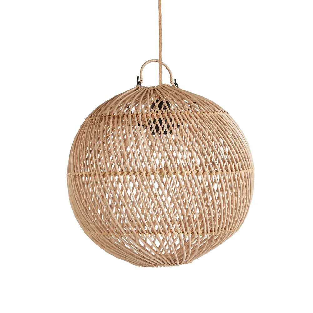 Suspension Bulle naturelle S

Petit luminaire artisanal

Boutique en ligne de décoration intérieure

