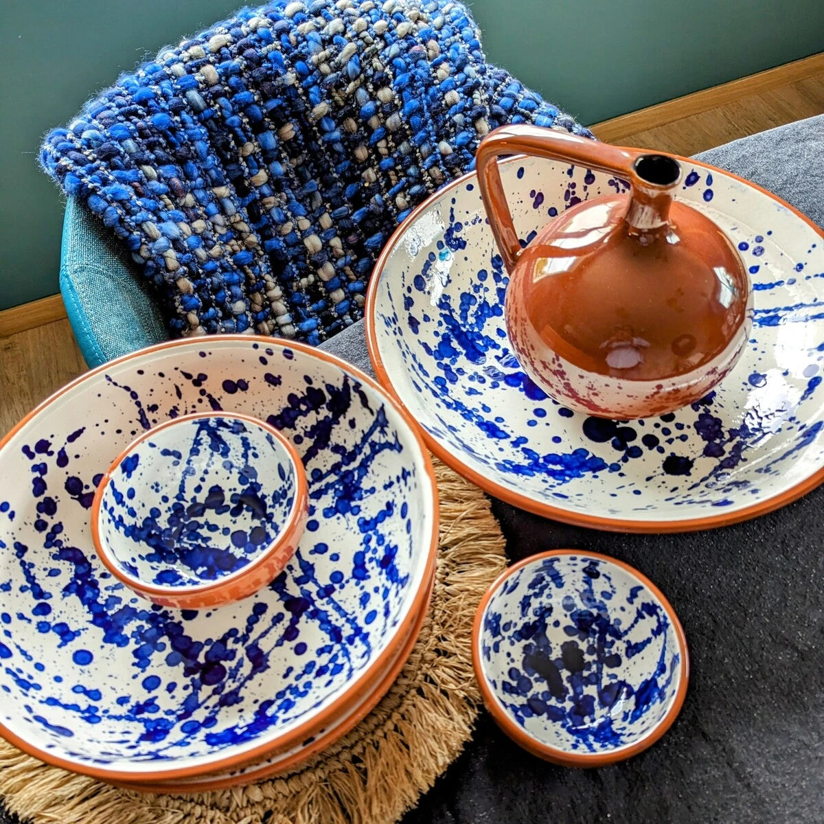 grand saladier bleu blanc effet tâches de peinture - maison gabin décoration