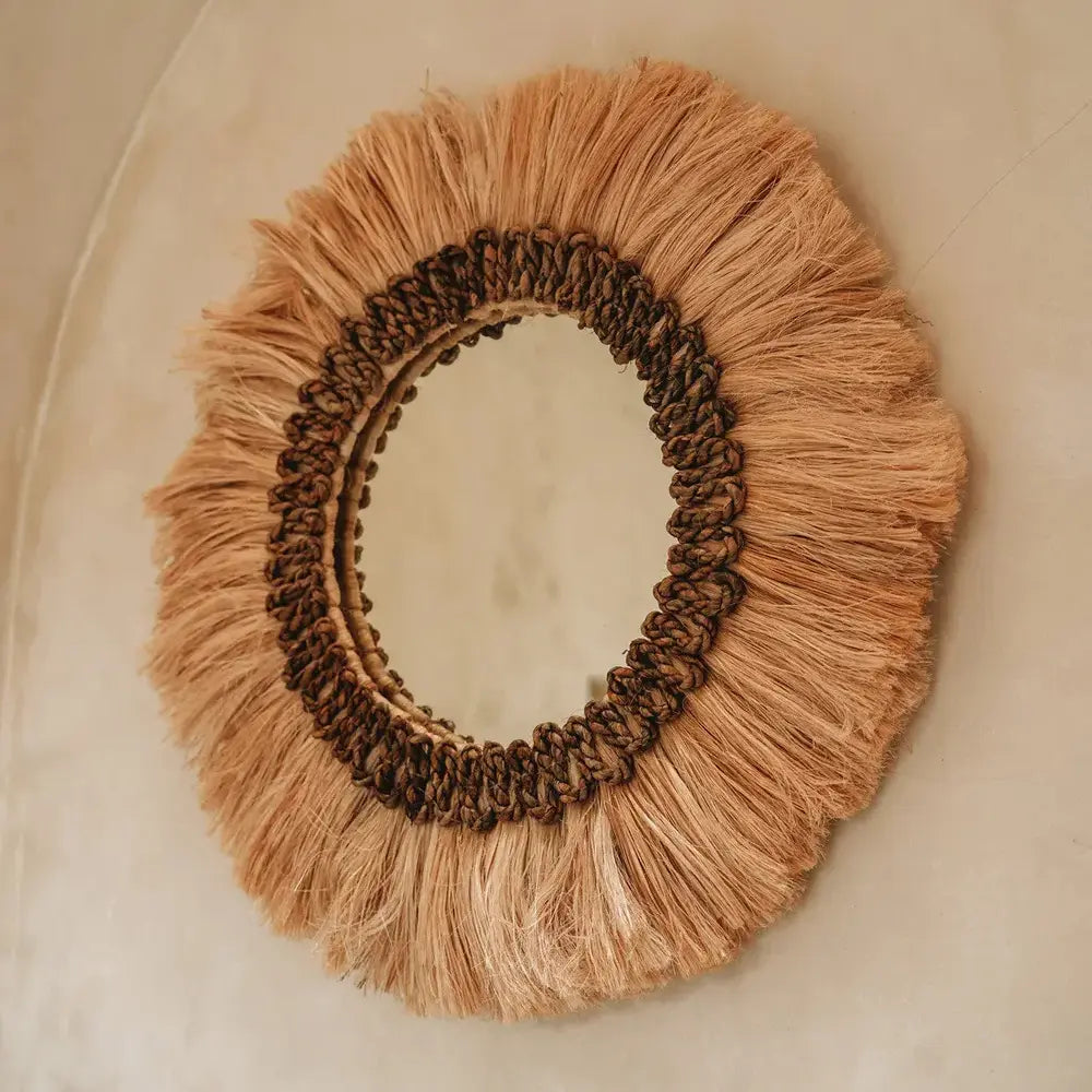 Déco murale avec miroir raffiné 

Décoration intérieure contemporaine