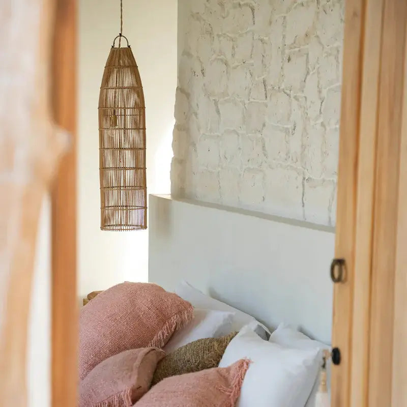 Suspension Fish Trap Naturel L

Luminaire artisanal en fibres naturelles

Décoration intérieure contemporaine
