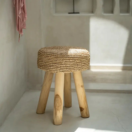 Tabouret en raphia naturel

Siège artisanal déco

Boutique en ligne de décoration intérieure
