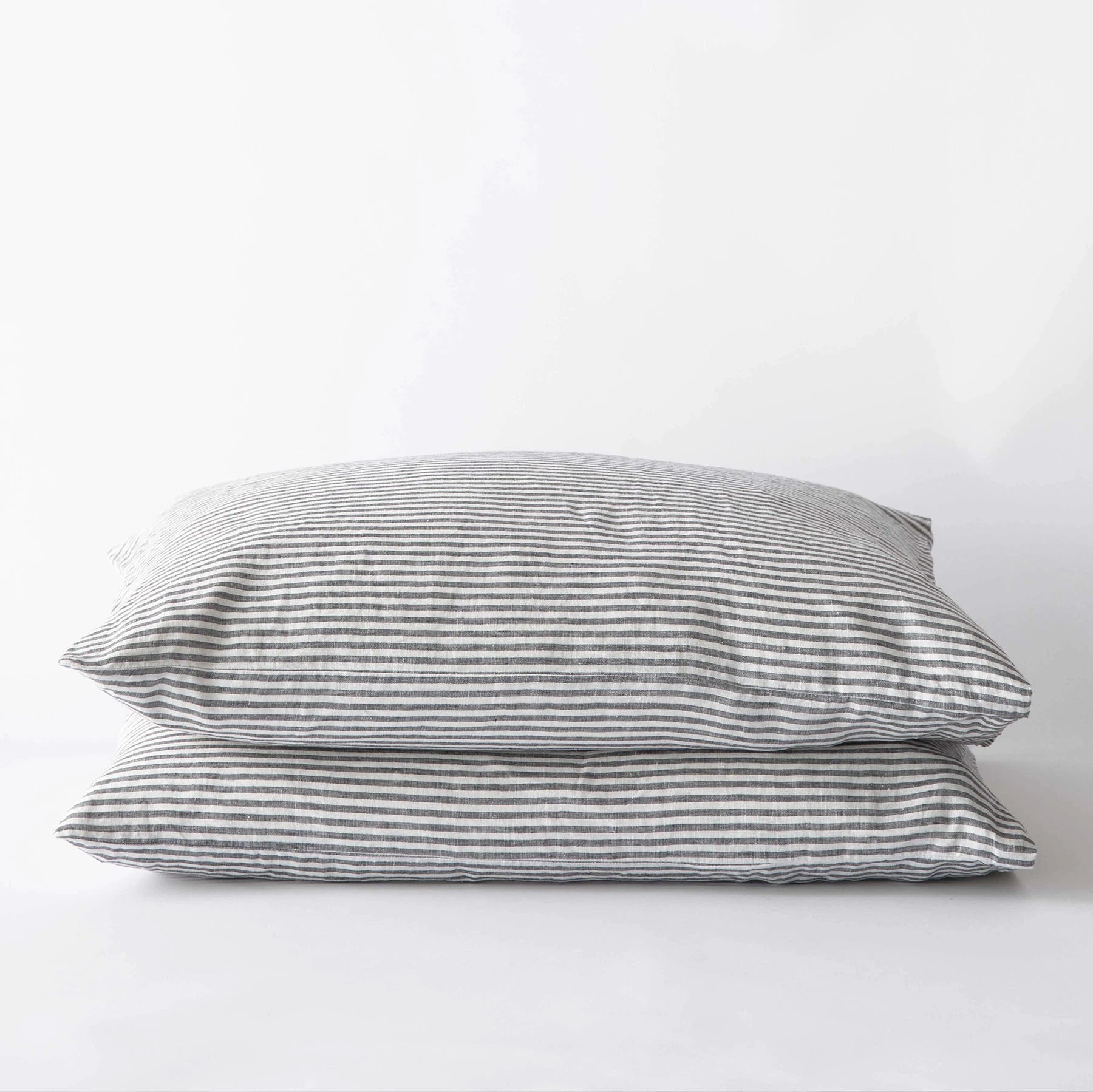 taie d'oreiller/coussin 100% lin grandes rayures noir et blanc 50x70cm - maison gabin décoration