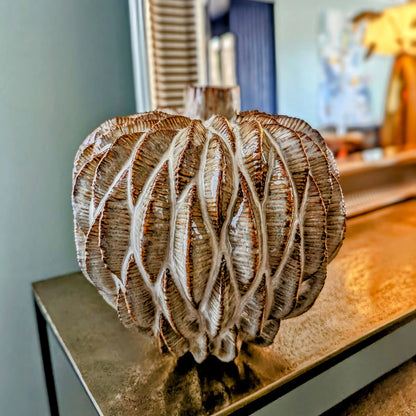 vase décoratif marron et beige en céramique D23cm en forme de fruit - maison gabin décoration