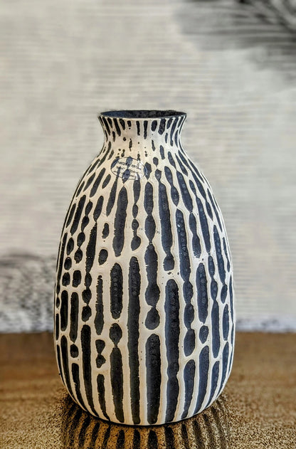 vase en céramique H25cm gris et blanc motif tribal - maison gabin décoration