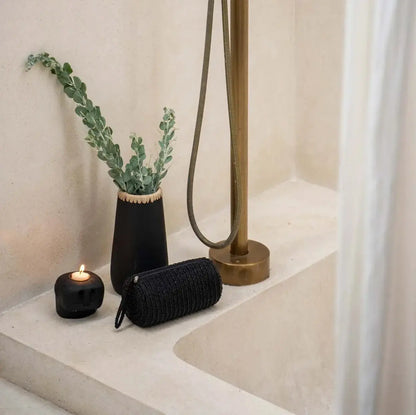 Vase Sneaky noir naturel taille M

Décoration intérieure contemporaine