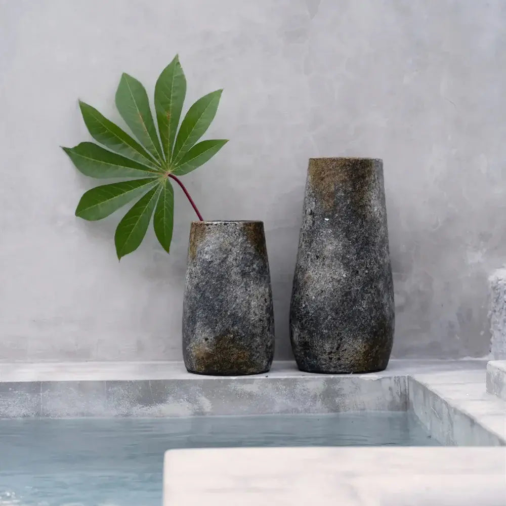 Vase Spooky gris antique S

Petit vase décoratif moderne

Boutique en ligne décoration intérieure