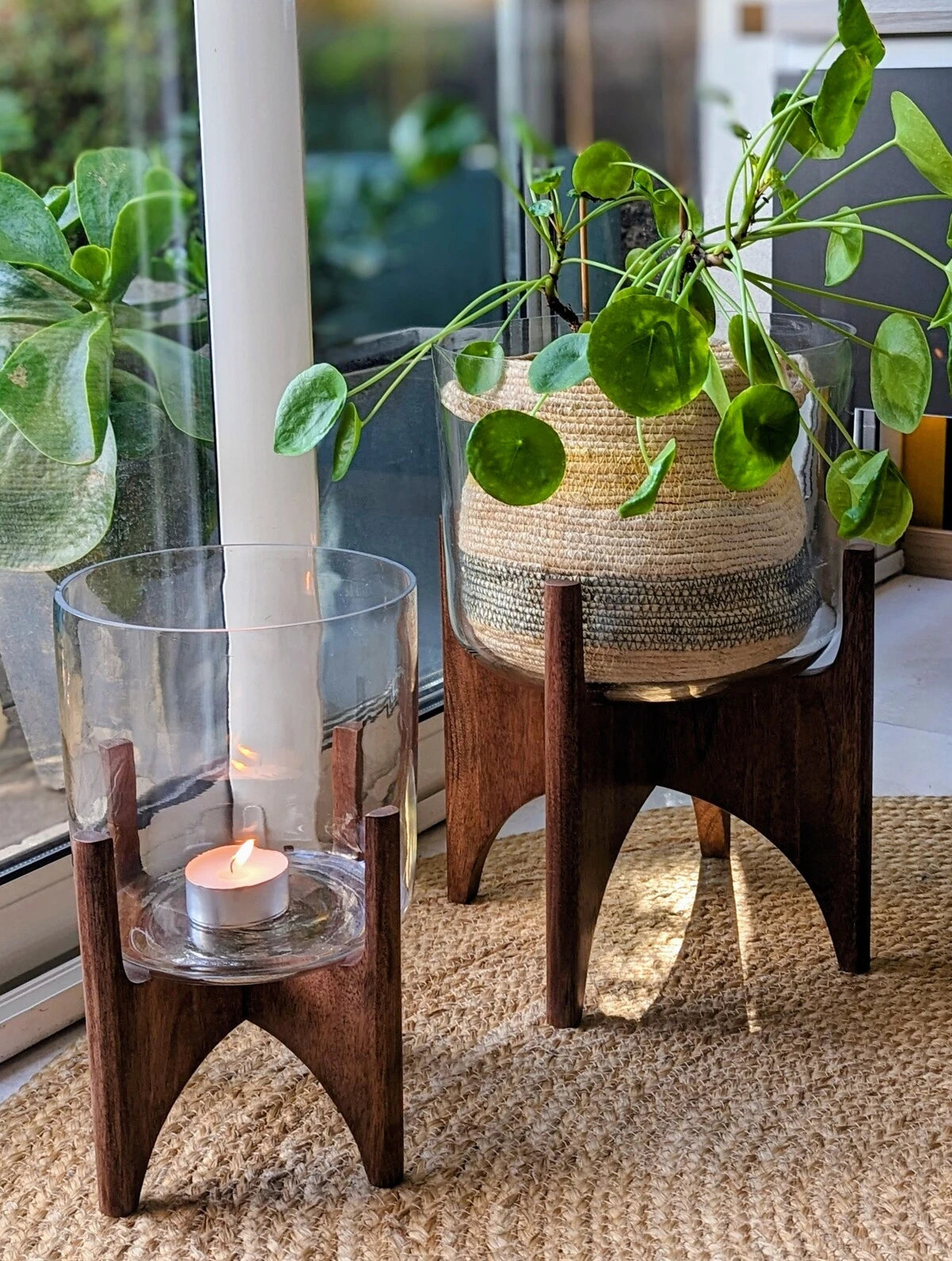 Vase en verre sur pied en bois de manguier JACE Ø22